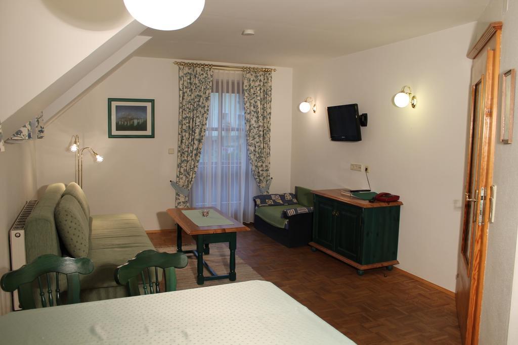 Haralds Ferienwohnungen Bad Kleinkirchheim Δωμάτιο φωτογραφία